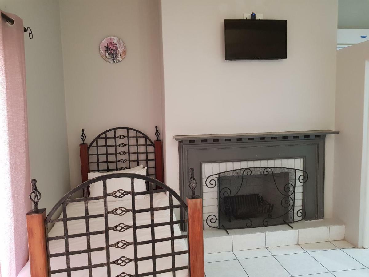 Zonnevanger Guesthouse Noorder-Paarl エクステリア 写真